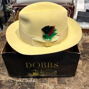 Hat Elle Cream Fedora with Colorful Feather 7 1/4sz